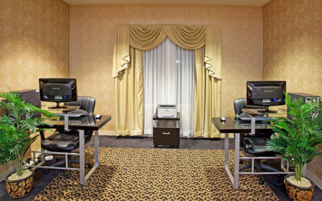 Holiday Inn Express Hotel & Suites Saginaw by IHG