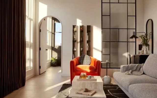 Archway Hotel & Residences
