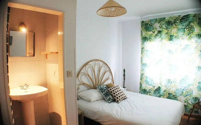Cactus Bed & Breakfast Salinas