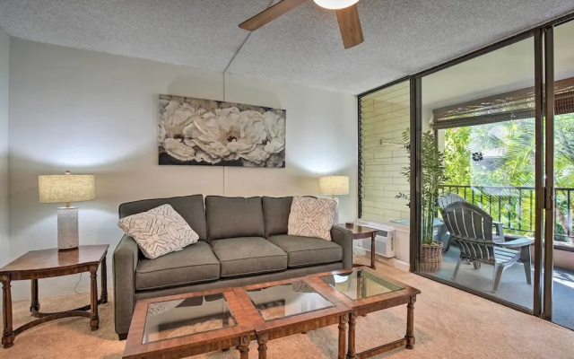 Breezy Condo w/ Screened Lanai in Kailua-kona!