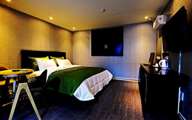 Hotel Some
