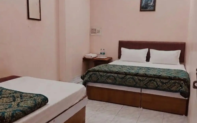 Kanha Homestay Near Mahakal Mandir