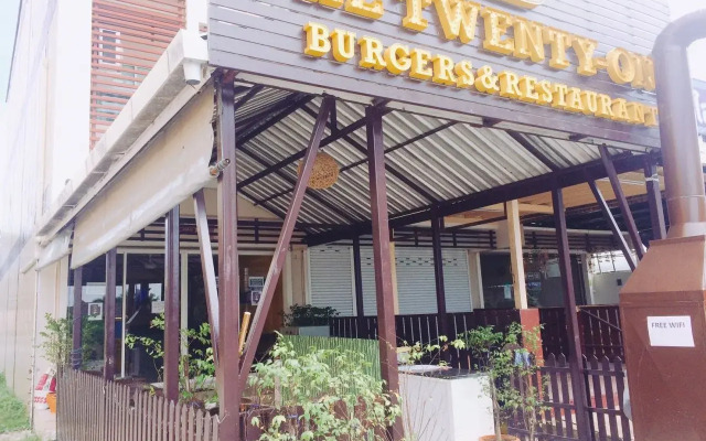 The twenty one burgers