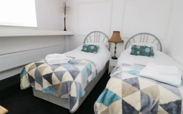 Shirian Apartment