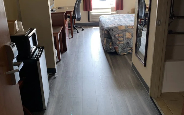 Amelia Inn & Suites