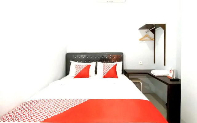 Guesthouse Pagi Sore Syariah by OYO Rooms