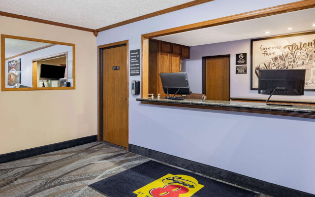 Super 8 by Wyndham Valentine NE