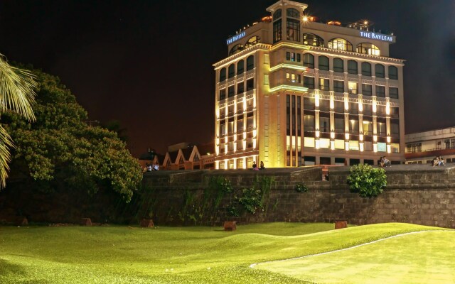 Отель The Bayleaf Intramuros Филиппины, Манила - отзывы, цены и фото номеров - забронировать отель The Bayleaf Intramuros онлайн вид на фасад