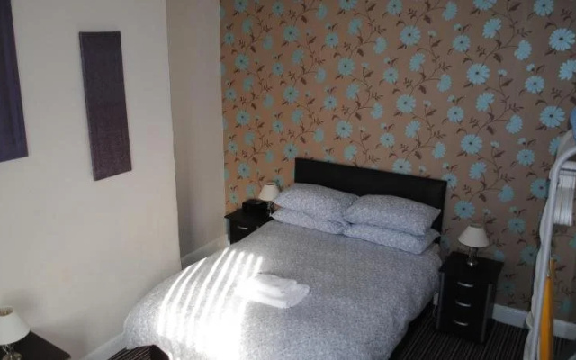 McHalls Hotel