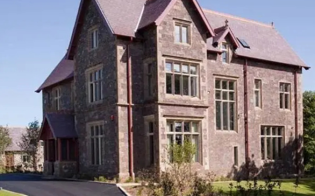 Penrhiw Hotel
