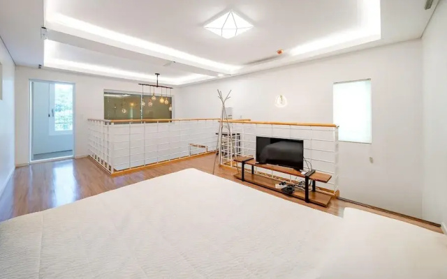 Gapyeong Belleuangjyu Aegyeonpensyeon