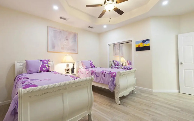 Aquarius Condominium 1001