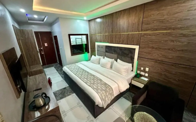 Chinbell Luxury Hotel & Suites