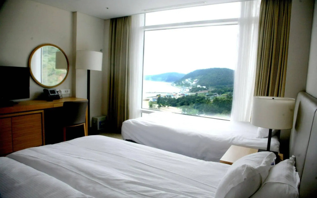 The Ocean Resort