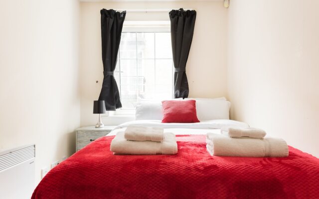 Апартаменты Platinum Apartments Next to London Bridge 9997 вид на фасад