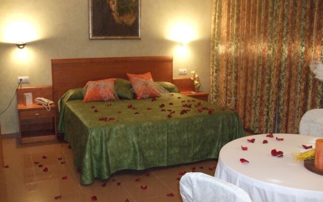 Hotel Fonda Neus комната для гостей