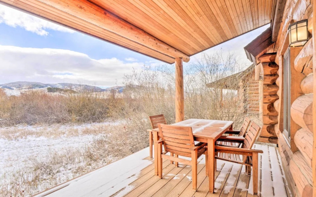 Mountain Views & Fire Pit: Granby Retreat!