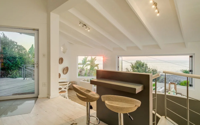 Bungalow on 4th