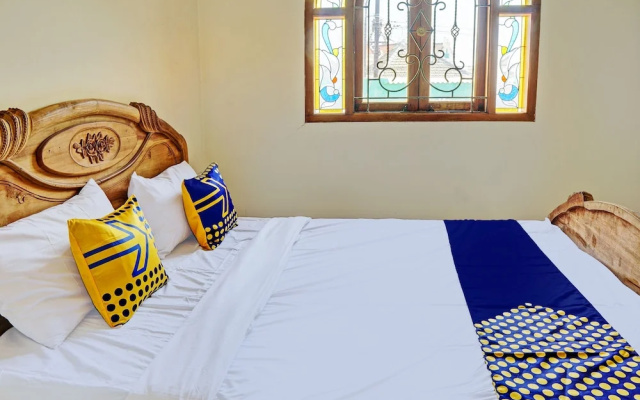 SPOT ON 93144 Homestay H. Syarif Syariah - Bandar Gresik 2