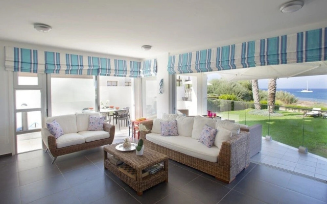 Trident Beach Front Suite