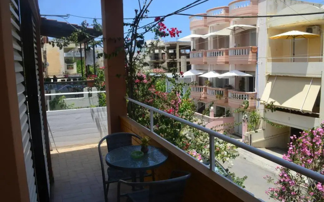 Manos Apartments
