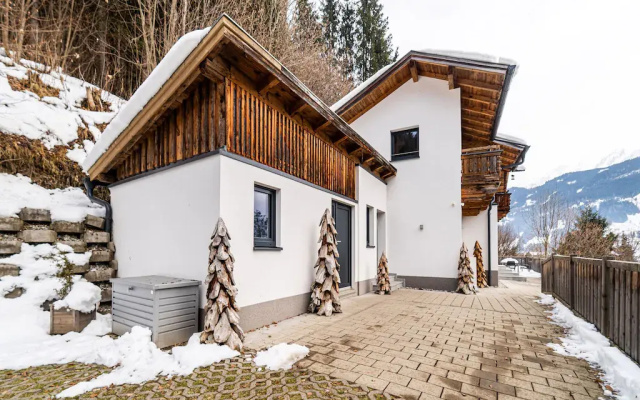 Alpine Chalet Near Zell am See for 12