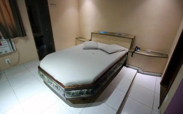 Hotel Lark - Adult Only