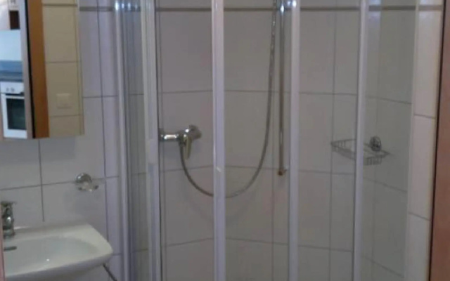 Evelyne - One Bedroom