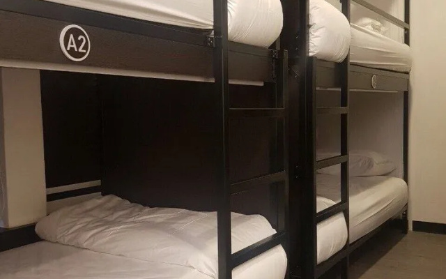A.D.B. 08 Express - Hostel