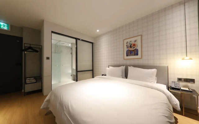 Brown Dot Hotel Jungja Beach