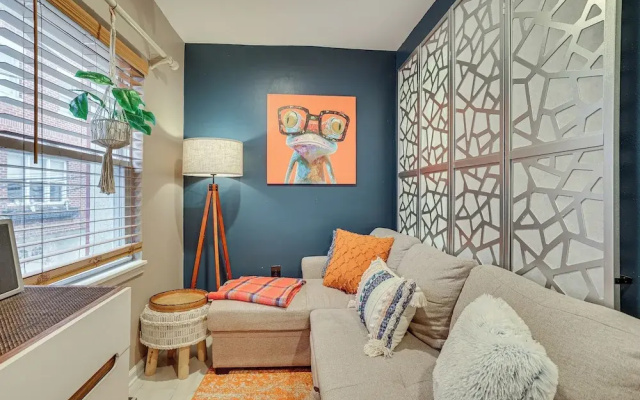 Centrally Located Philadelphia Townhome w/ Patio!