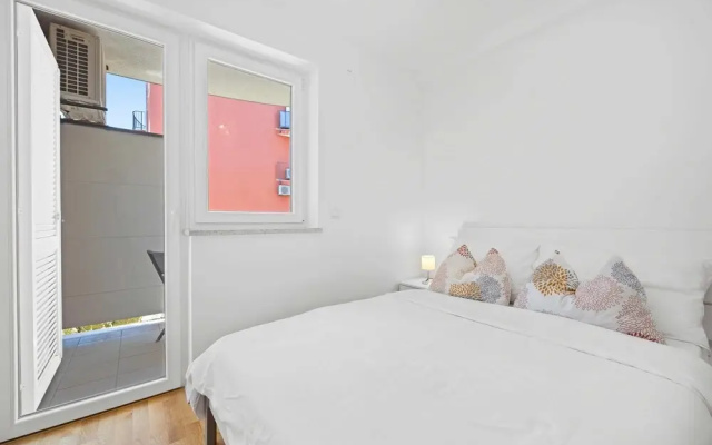 Apartment White