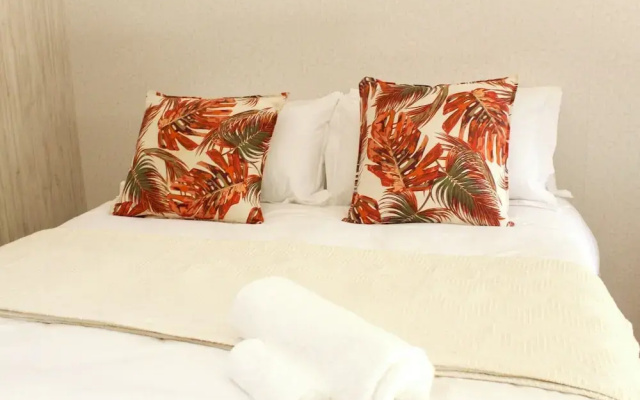 Charming 1-bed Apartment in Sandton