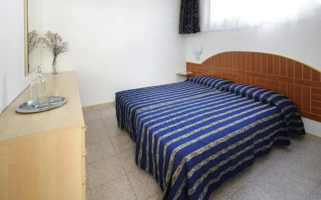 Bungalow in Caorle With Garden Furniture