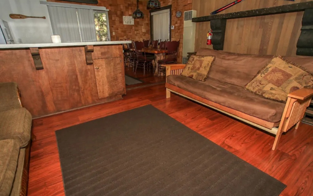 RedAwning Tree House