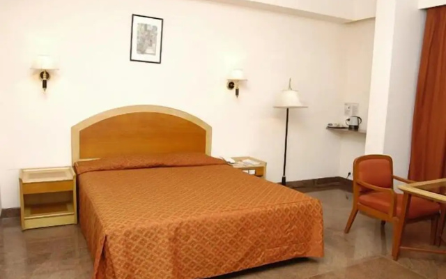 Kamat Lingapur Hotel