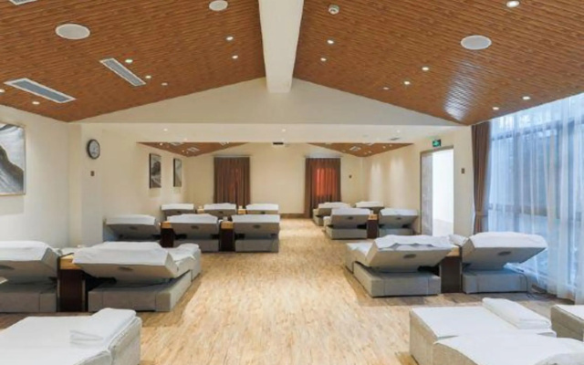 Yixing Yangxian Lake Junlai Hotel Co., Ltd.