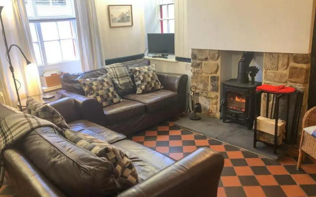 Castleton House