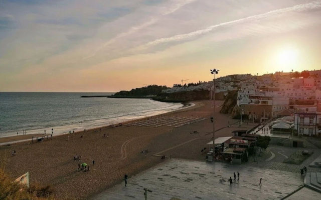 Roomy 1-bed Apartment in Albufeira Center