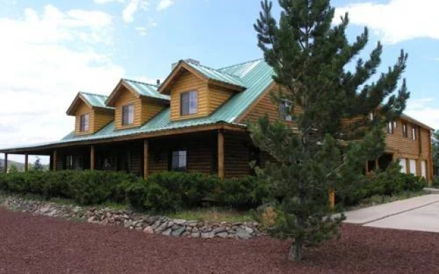 The Grand Living Bed & Breakfast