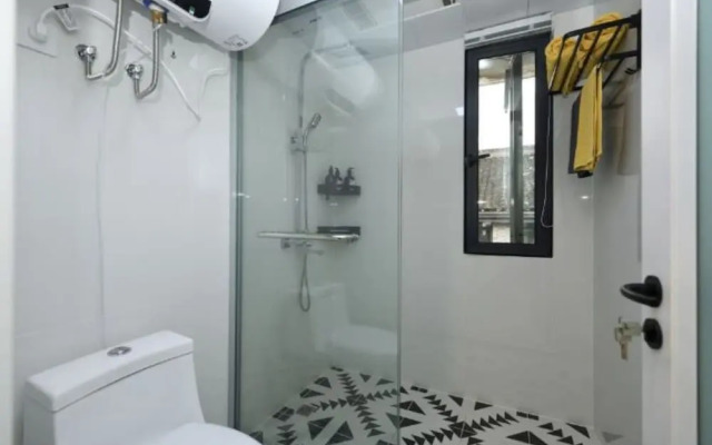 Man Yin Ju Modern Style Apartment