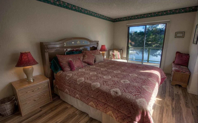 Evergreen Escape by Lake Tahoe Accommodations
