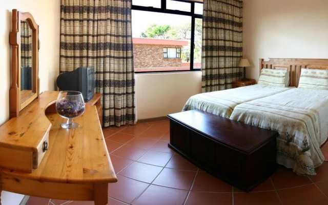 Ibis Lodge