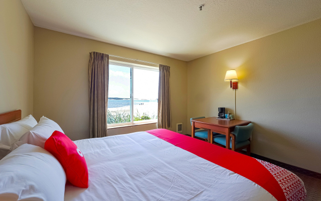 Siletz Bay Beachfront Hotel by OYO Lincoln City