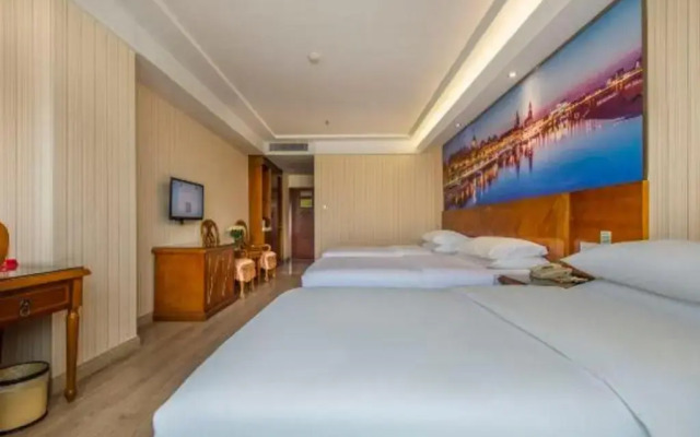 Vienna Hotel Guangdong Huizhou Maidi South Road