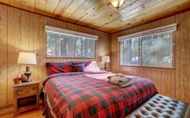 Come Snuggle Up at Cozy Bear Cabin!