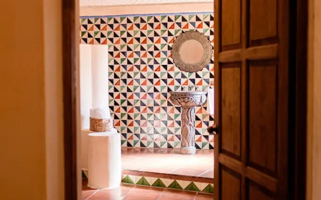 Riad Mellado by Grupo Afekto
