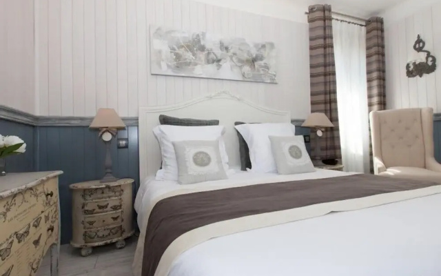 Host & Vinum - Le Clos des Pins