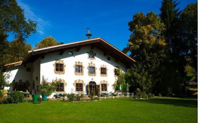 Villa Mellon