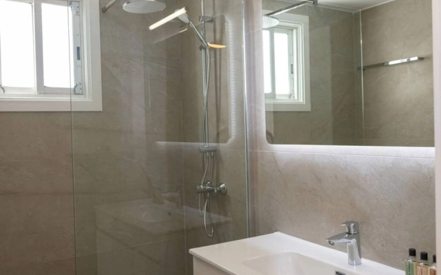 Sienna Townhouse by Staycom